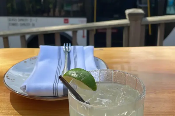 19 Raw Oyster Bar, Edgartown