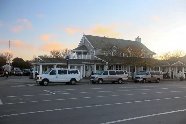 Uber, Lyft and Taxis on Martha's Vineyard: Where Rideshare Works, Where It Does Not, and What a Cab Costs (2026)