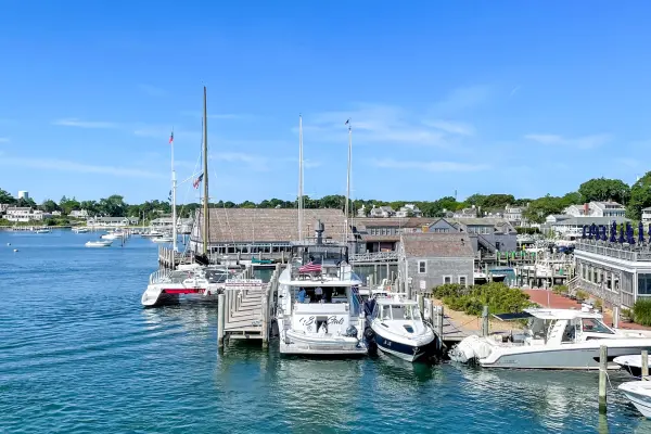 The harbor waterfront by the Seafood Shanty