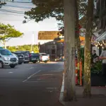 The Hamptons vs Martha's Vineyard: A Scene or a Place? (2026)