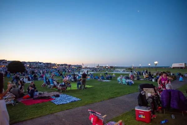 Crowds gather in Ocean Park at dusk for the fireworks