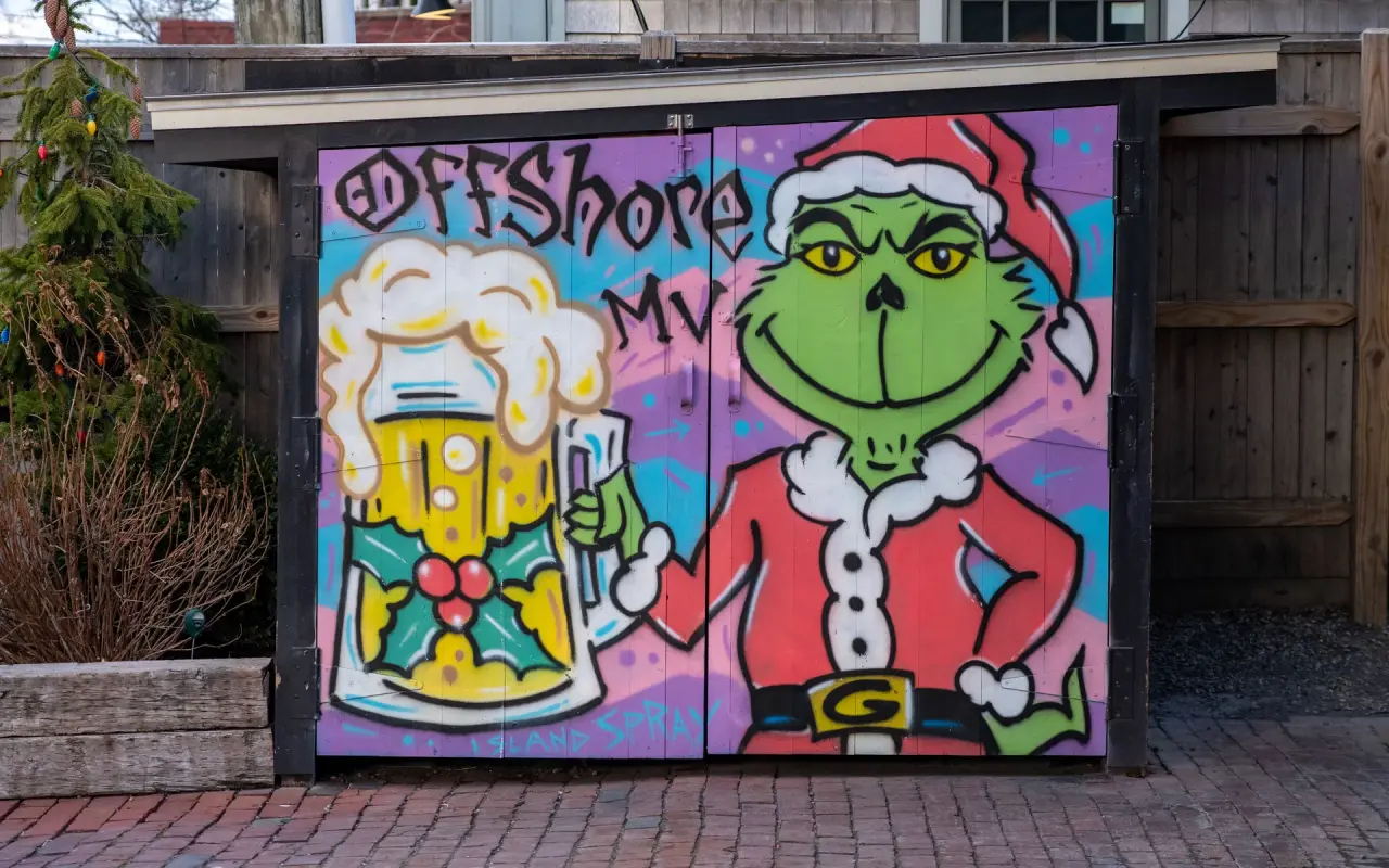 Oak Bluffs Offshore Ale The Grinch by Island Spray