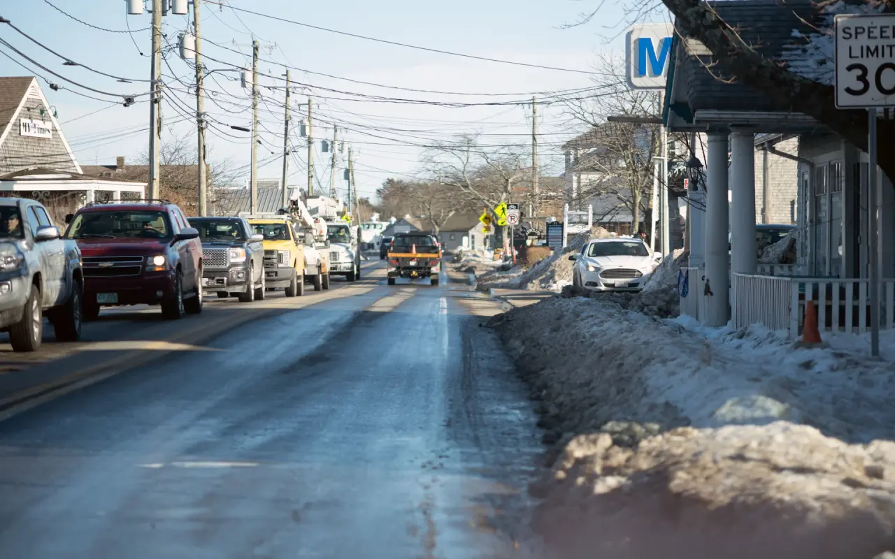 Five Corners in Vineyard Haven with snow at the roadside