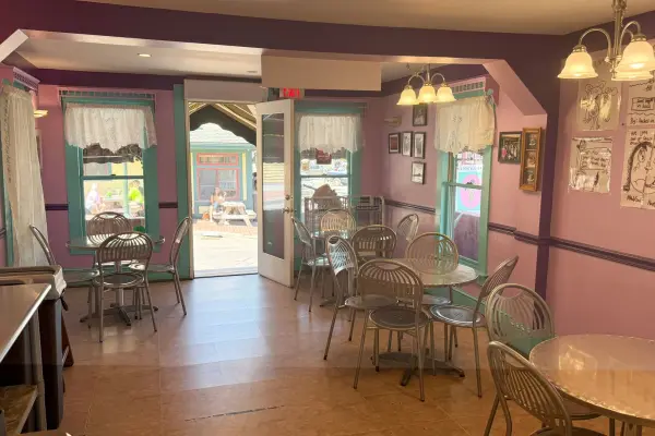 Vineyard's Best Ice Cream and Coffee, Oak Bluffs