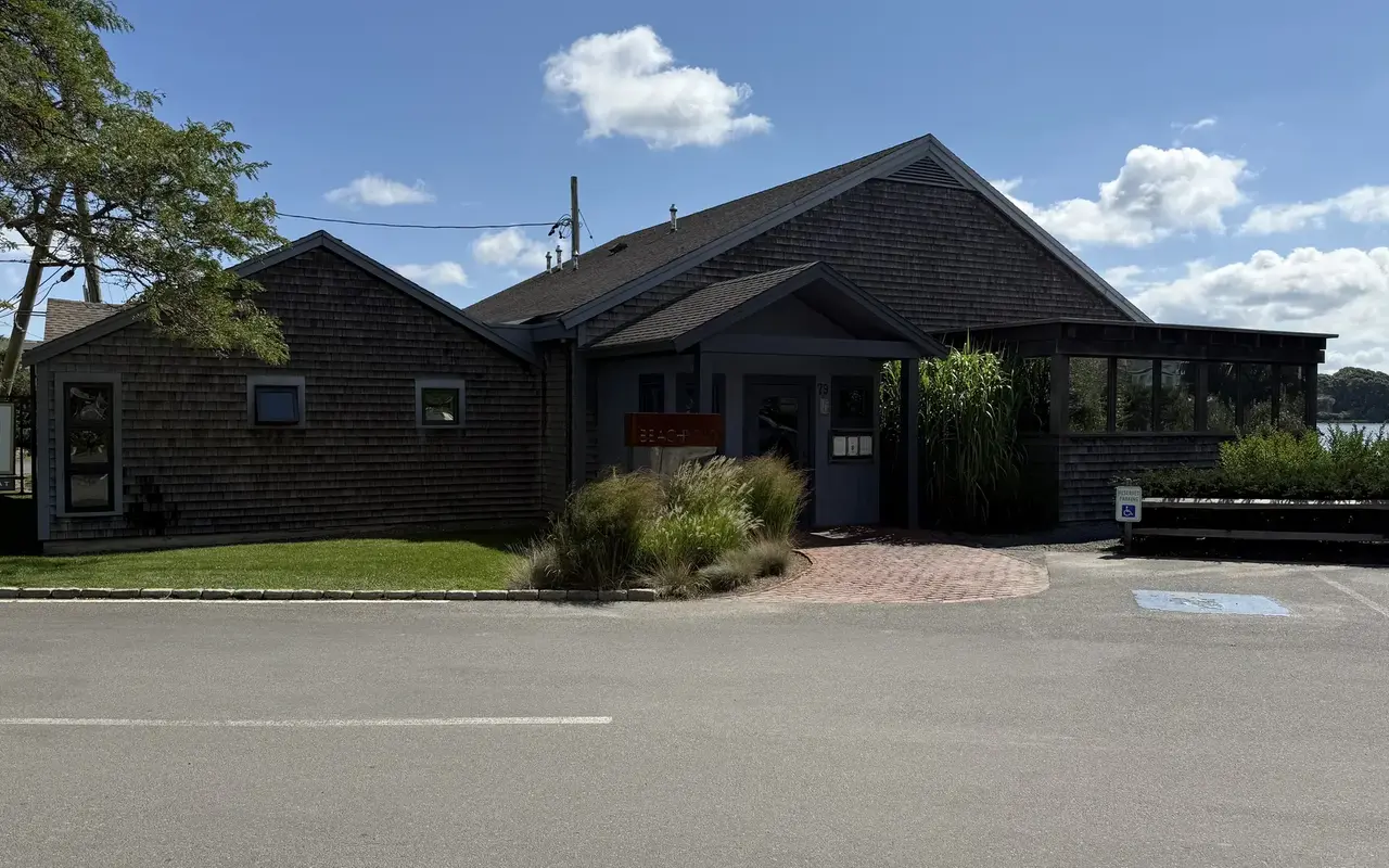 Shingled restaurant building on Beach Road in Vineyard Haven near Lagoon Pond