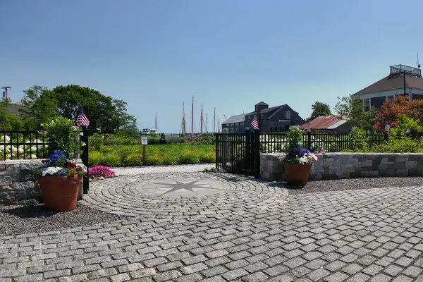 Vineyard Haven in July: First Friday and Boch Park photo gallery