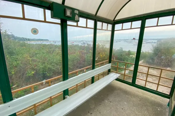 VTA bus stop in Vineyard Haven