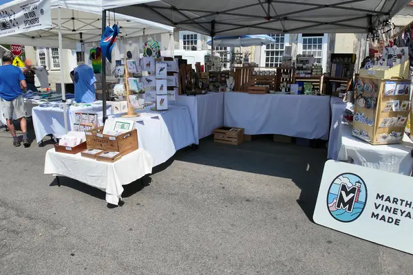 Island makers at First Friday