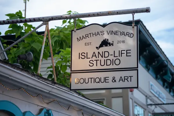 Island-Life Studio boutique and art sign