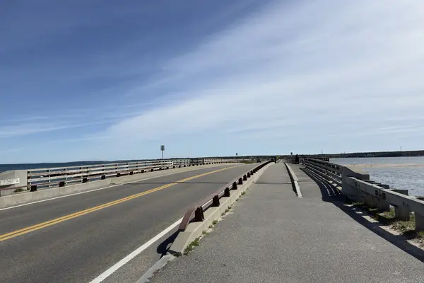 The Jaws bridge and its bike path