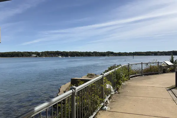 The walkway along Lagoon Pond