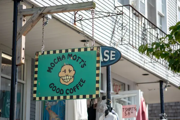 Mocha Mott's Oak Bluffs, the chain's continuing island cafe
