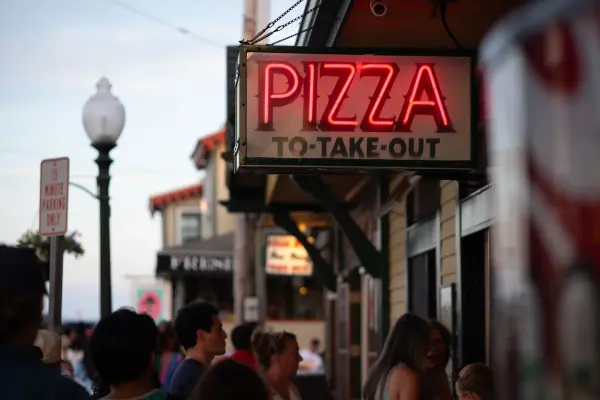 Giordano's, Oak Bluffs