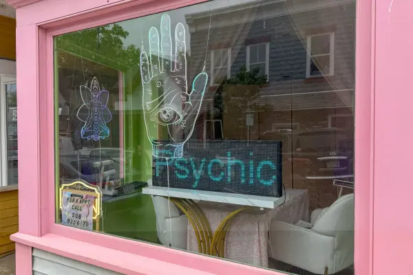 Psychic reading storefront on Circuit Avenue, Oak Bluffs
