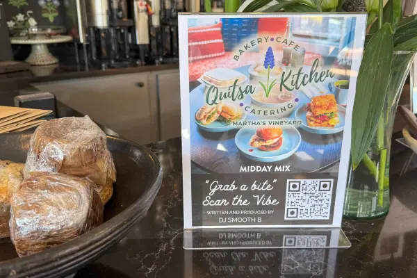 Quitsa Kitchen bakery cafe in Vineyard Haven