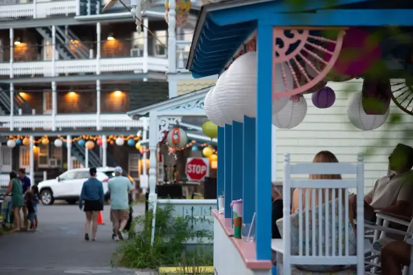 Summercamp and the campground lanes dressed for Illumination week