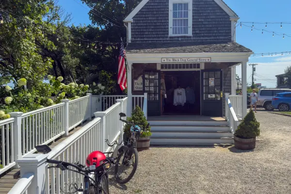 The Black Dog General Store a few steps from the harbor