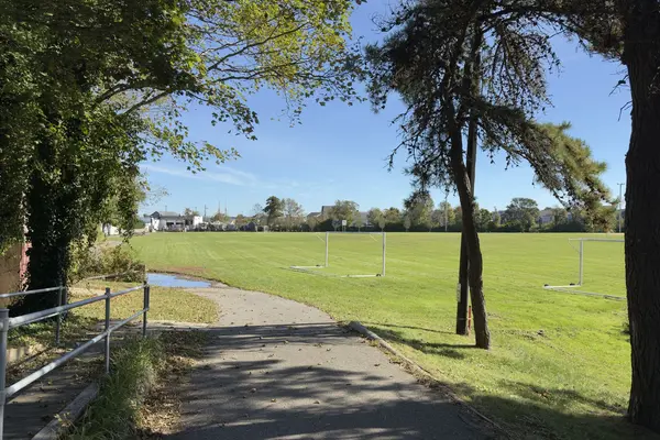Veterans Park path and playing fields