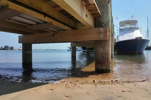 Under the wharf in Vineyard Haven