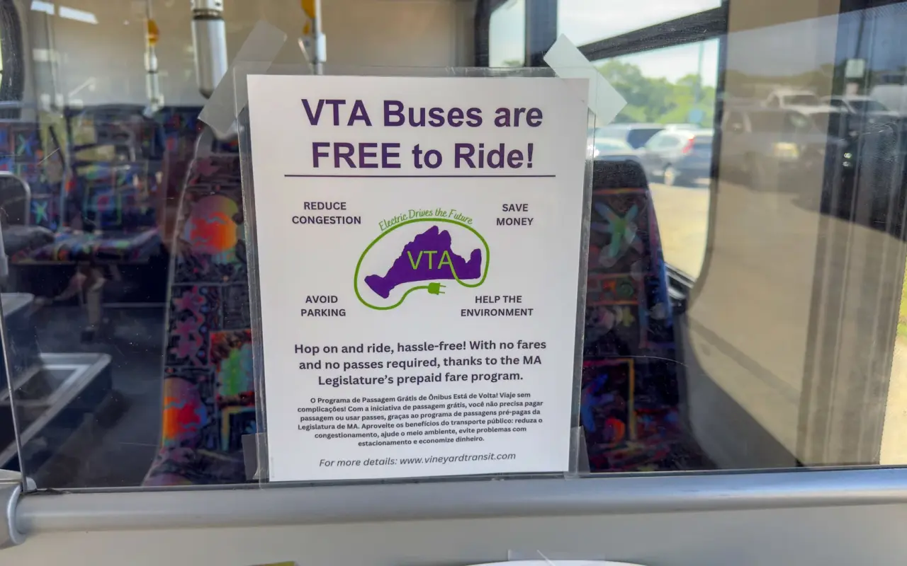 Sign aboard a VTA bus announcing that buses are free to ride