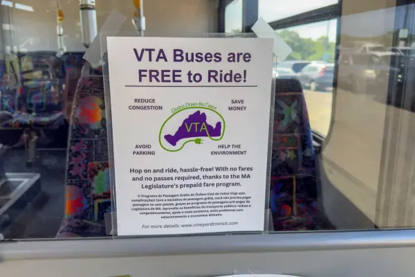 The free-to-ride sign on a VTA bus