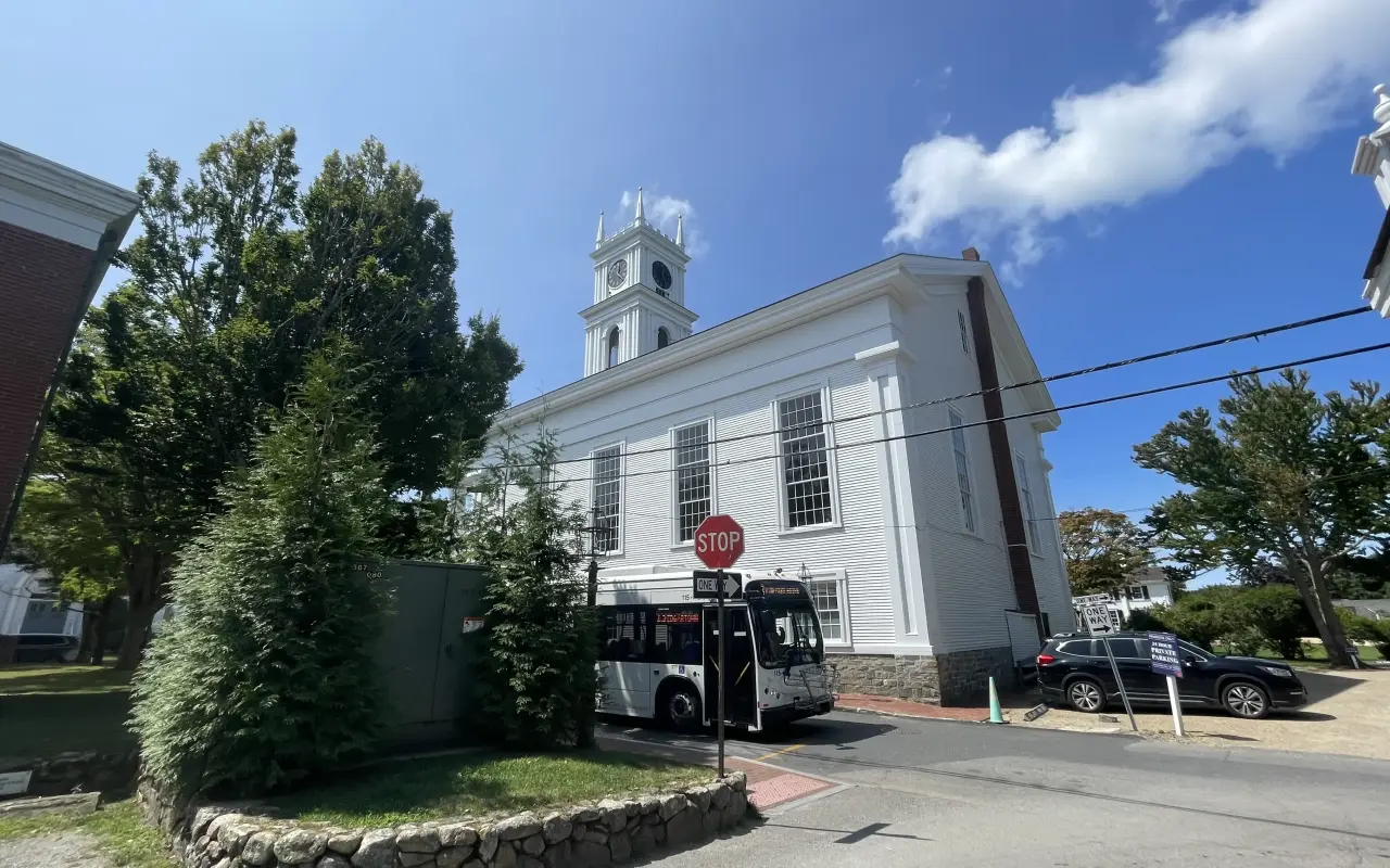 VTA bus passing the Old Whaling Church in Edgartown