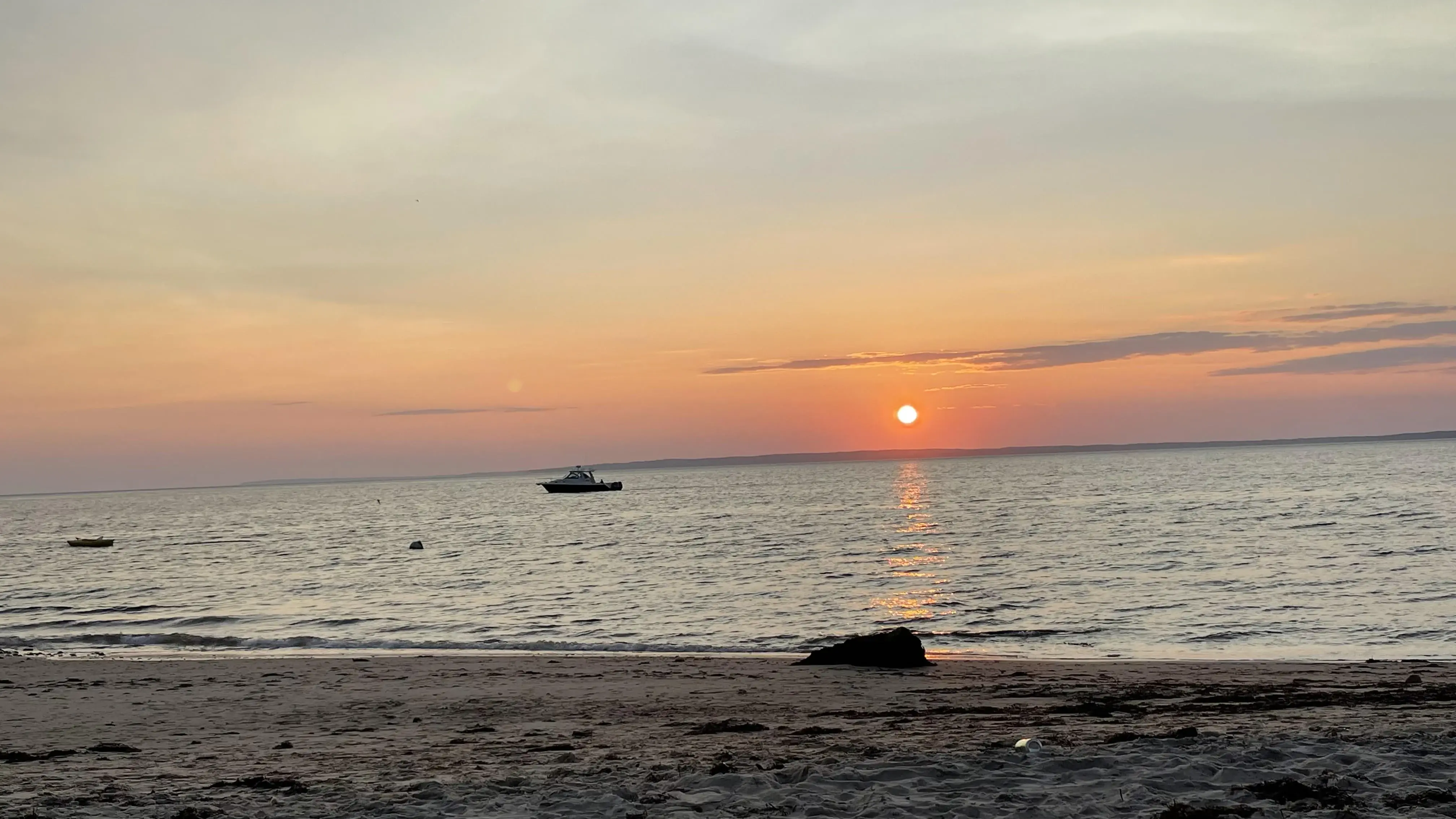 Lamberts Cove Beach