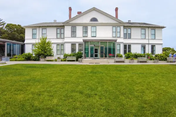 The Martha's Vineyard Museum building and lawn